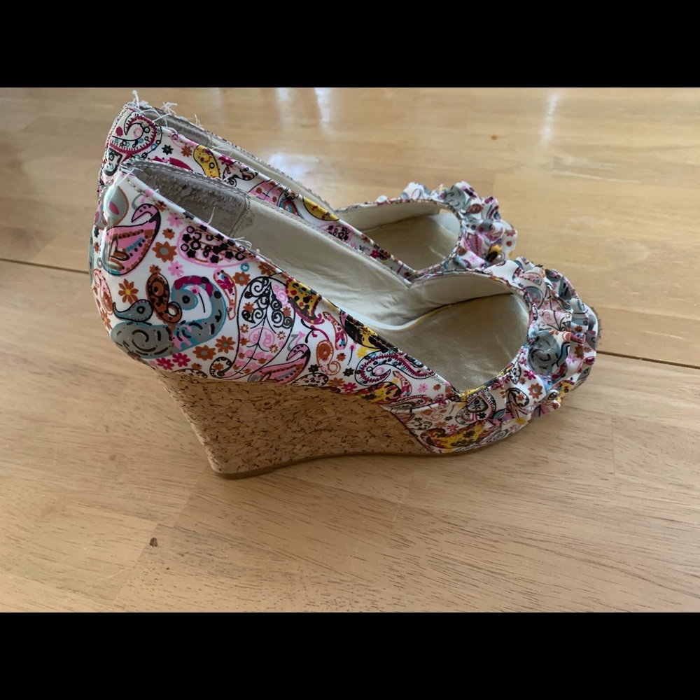 Steve madden paisley wedges